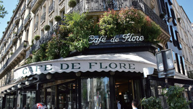 ▲來到巴黎一定要坐在左岸的咖啡館中喝上一杯咖啡， 而花神咖啡館是無數旅客的首選。　圖：吉光旅遊／提供