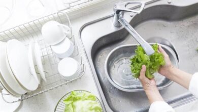 蔬果該先洗還是先切？一個步驟差很多。(示意圖/Shutterstock)