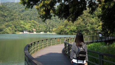 龍潭湖周邊的步道，更被形容是礁溪最美的環湖步道。（台塑生醫提供）